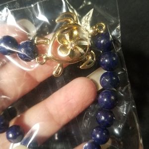 BLUE TURTLE STRETCHY BEAD BRACELET